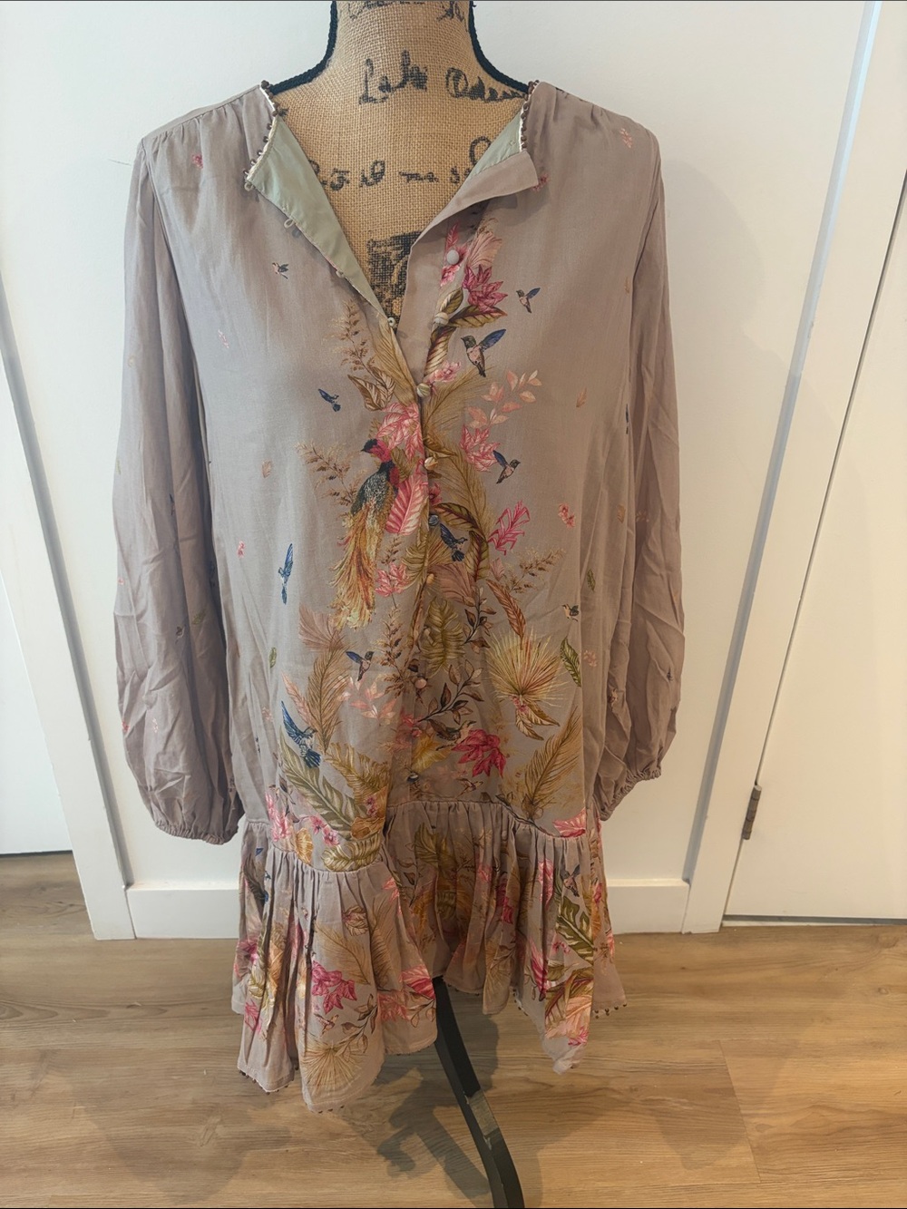 House of Harlow 1960 Taupe Floral Mini Dress bird π¦
pattern